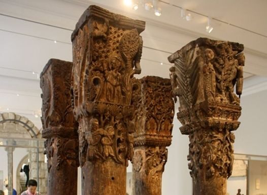 Un Tesoro Calabrese sconosciuto a Londra: Le Colonne lignee Normanne di Terreti